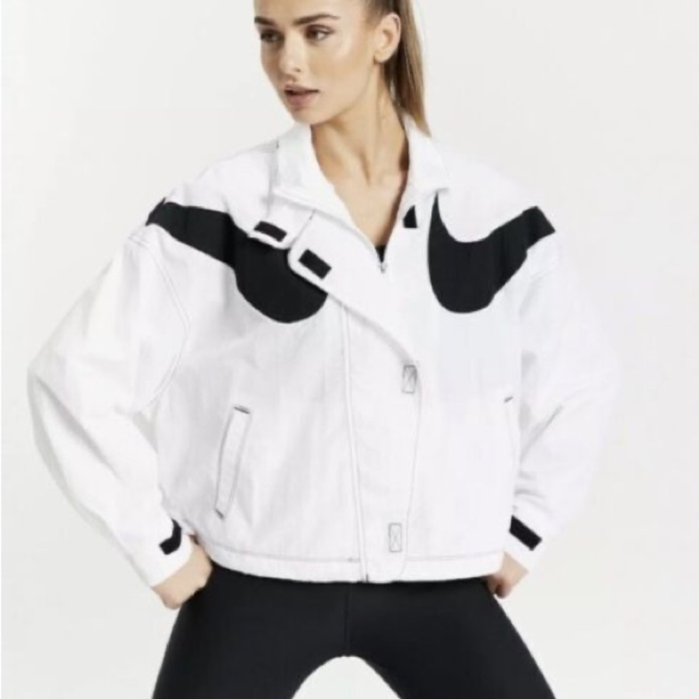 NIKE REPEL LOOSE FIT WIND RAIN TRAINING JACKET WHITE BLACK NWT SZ MED